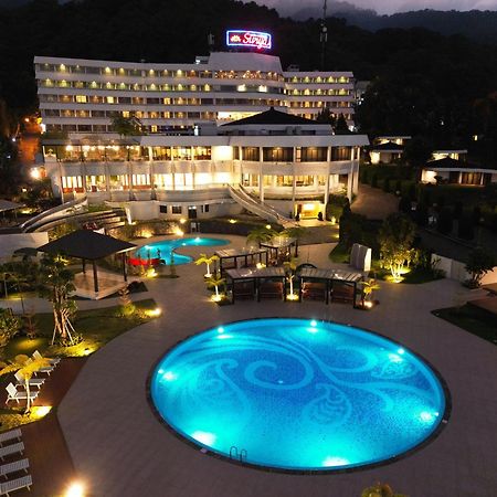 Surya Hotel & Cottages Prigen Buitenkant foto