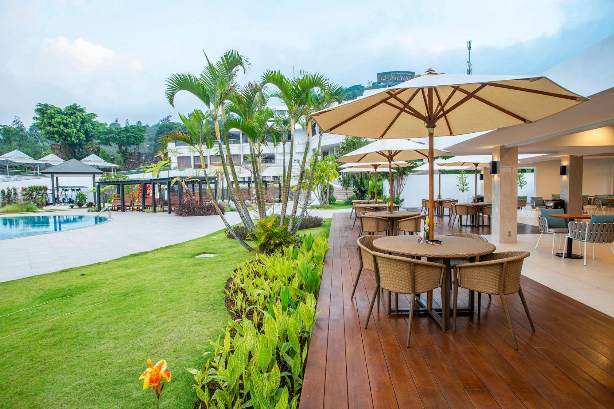 Surya Hotel & Cottages Prigen Buitenkant foto