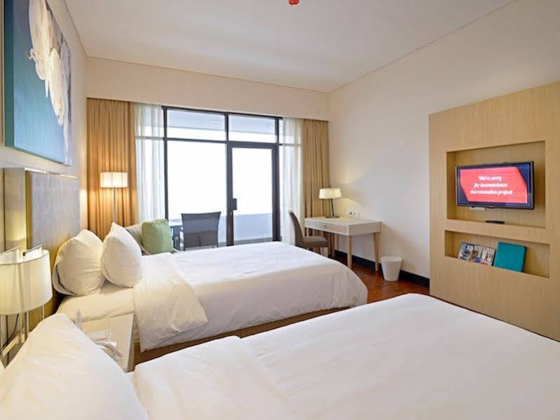Surya Hotel & Cottages Prigen Buitenkant foto